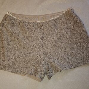 Elegant Lace Women's Shorts in Brown